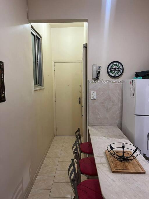 Apartamento, E Streaming - 100m Da Orla De Copacabana * Rio de Janeiro