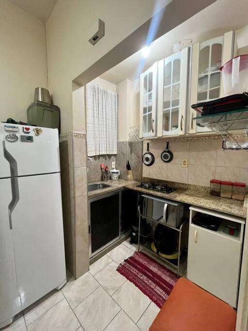 Apartamento, E Streaming - 100m Da Orla De Copacabana *