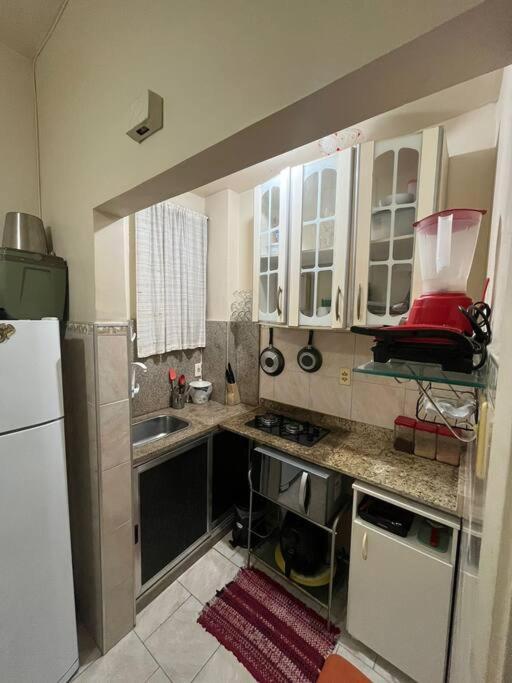 Apartamento, E Streaming - 100m Da Orla De Copacabana